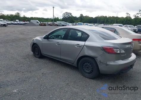 2011 Mazda Mazda3 I Sport z USA, uszkodzony, nr VIN JM1BL1UG9B1440342